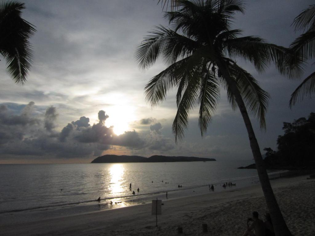Sunset Beach Resort Pantai Cenang (Langkawi) Exterior foto